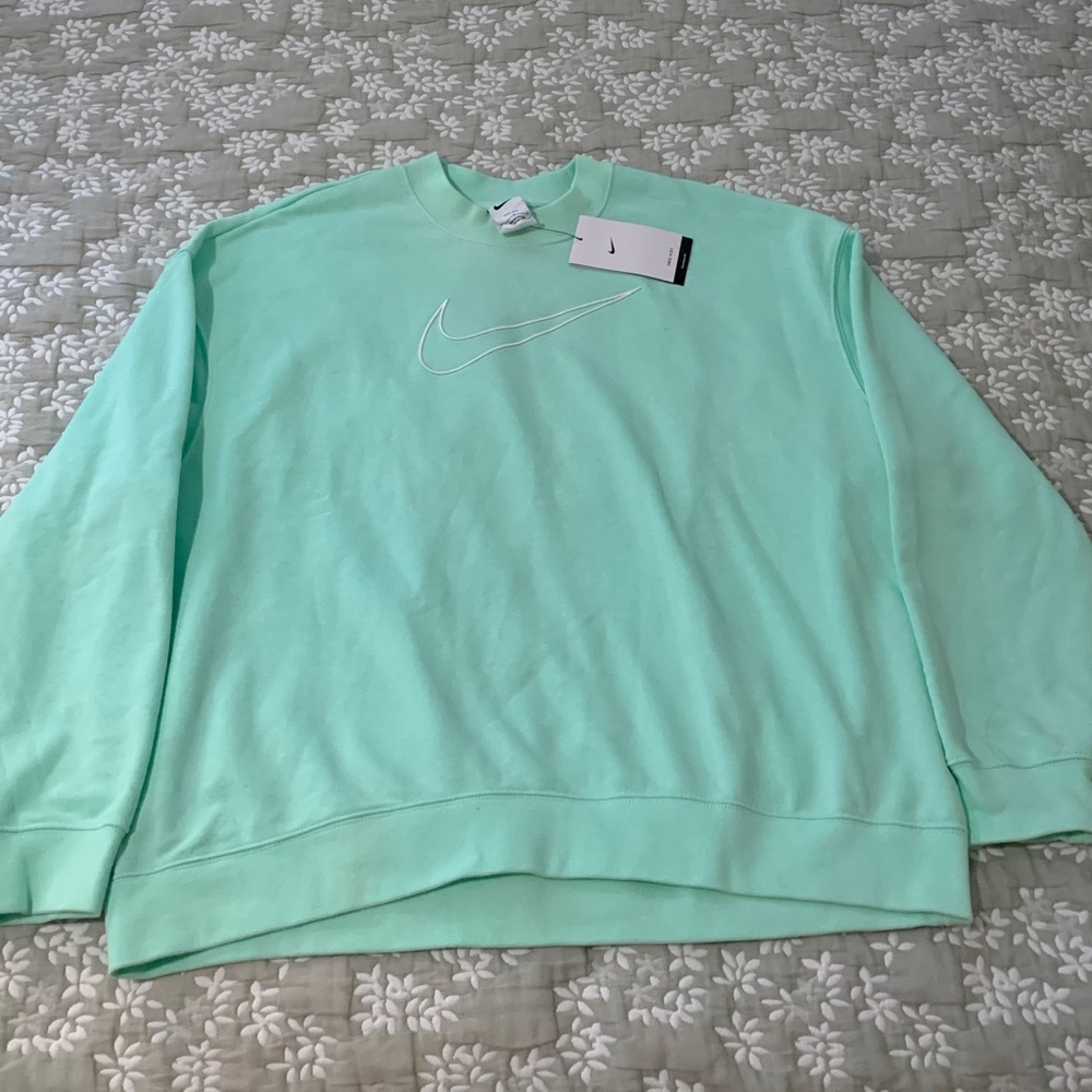 Nike Sweater